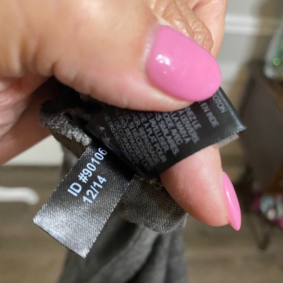 NWT Express Sleeveless Eyelet Top - Charcoal Gray - XS - Picture 9 of 9